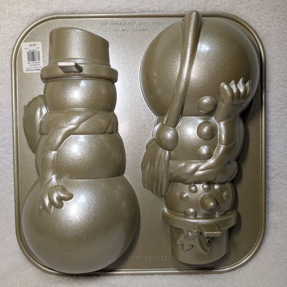 Nordic Ware Nonstick Cast Aluminum 3D Snowman Gold Cake Pan Christmas Winter